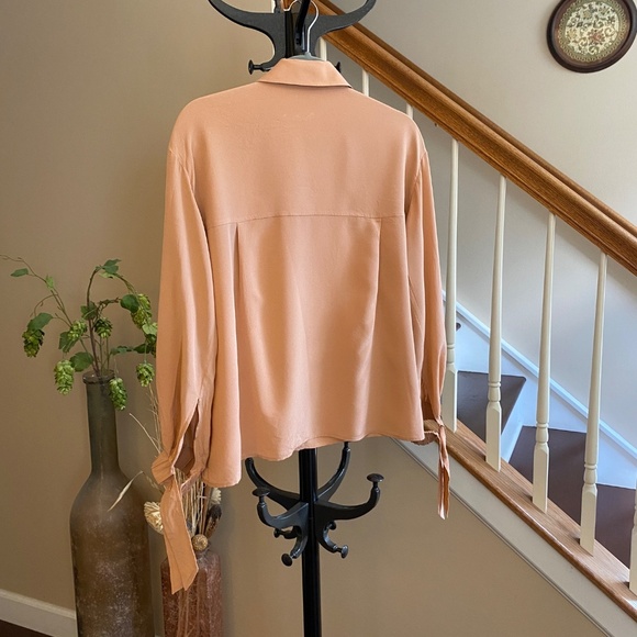 Vince 100% Silk Button Front Blouse w/Tie-Sleeve in Salmon Size Small - Picture 7 of 16